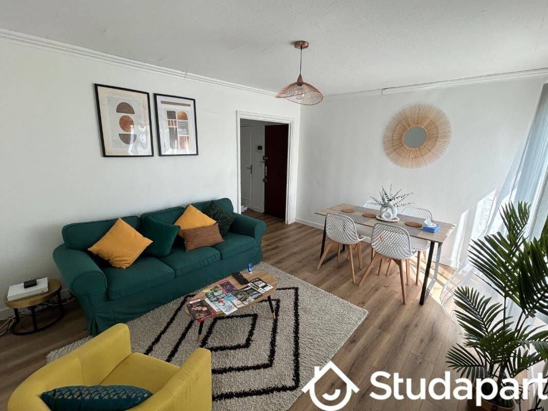 1 pièce 10 m² · à Reims · 10 m² · 490 €