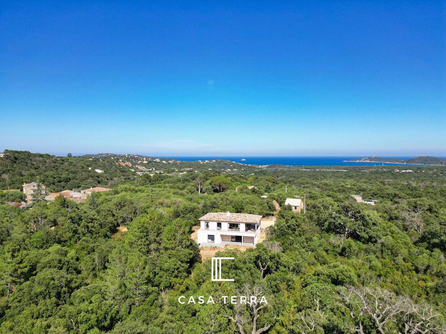 Maison 11 pièces 225 m² · à Zonza · 225 m² · 990 000 €