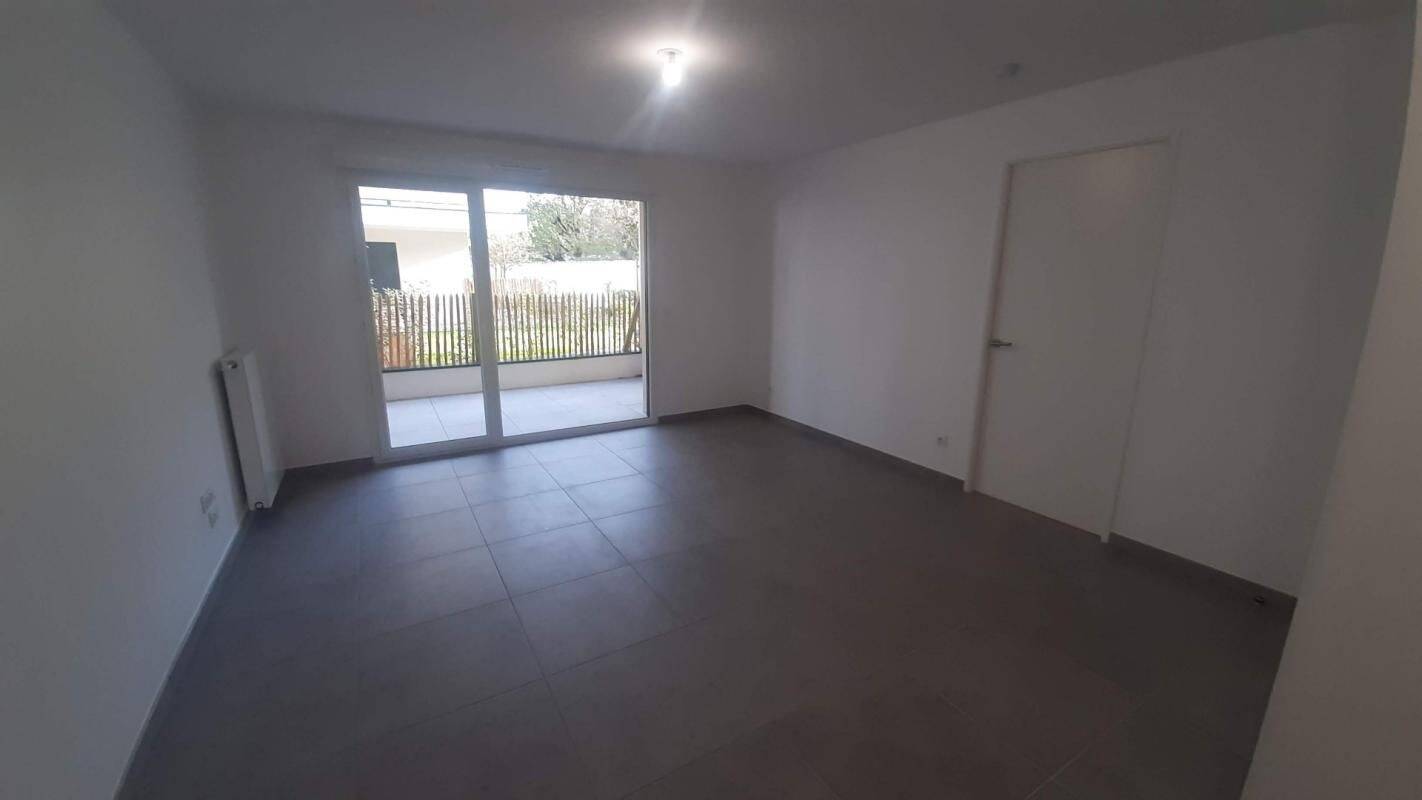 Appartement 3 pièces 59 m² · à Caluire-Et-Cuire · 59 m² · 738 €