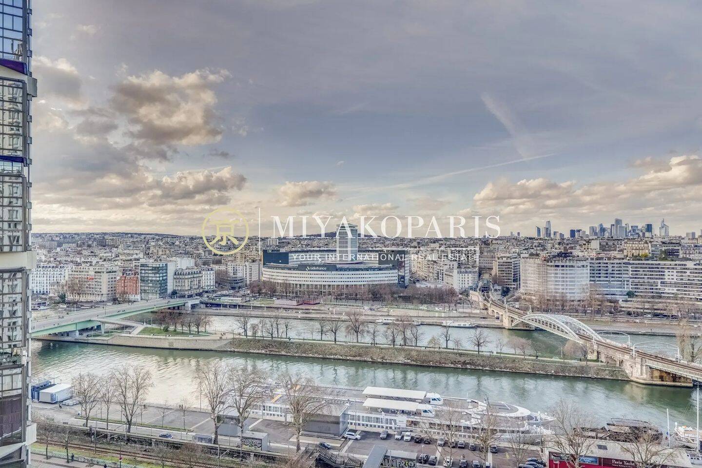 Appartement 5 pièces 136 m² · à Paris 15ème Arrondissement · 136 m² · 1 495 000 €