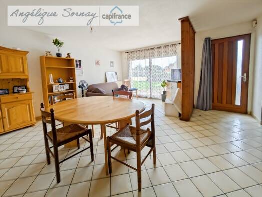 Maison de plain-pied à vendre 142 000 € 3 pièces 2 chambres 65 m² 436 m² de terrain Branges 71500