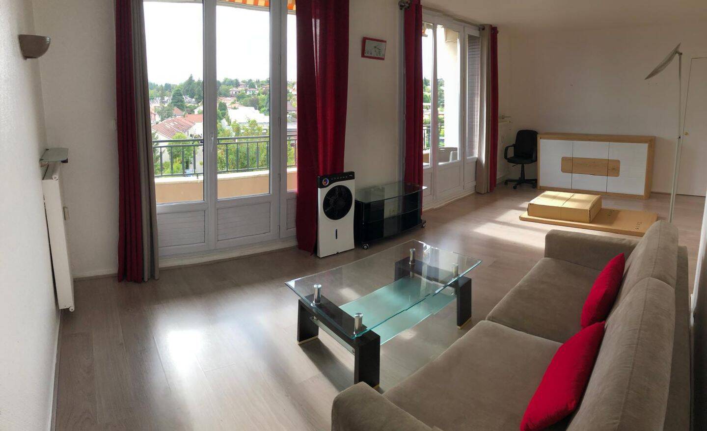 Appartement 2 pièces 54 m² · à Champagne-au-Mont-d'Or · 54 m² · 1 049 €/mois