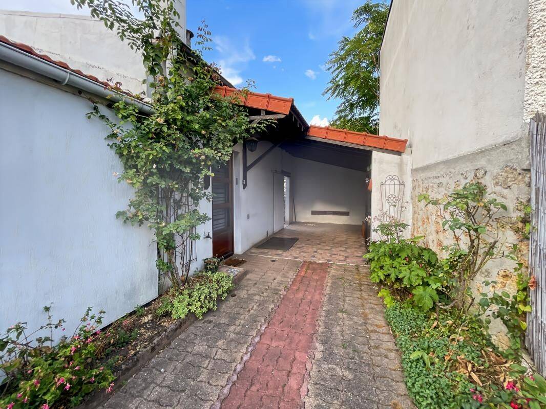 Maison 3 pièces 55 m² · à Bondy · 54,6 m² · 230 000 €