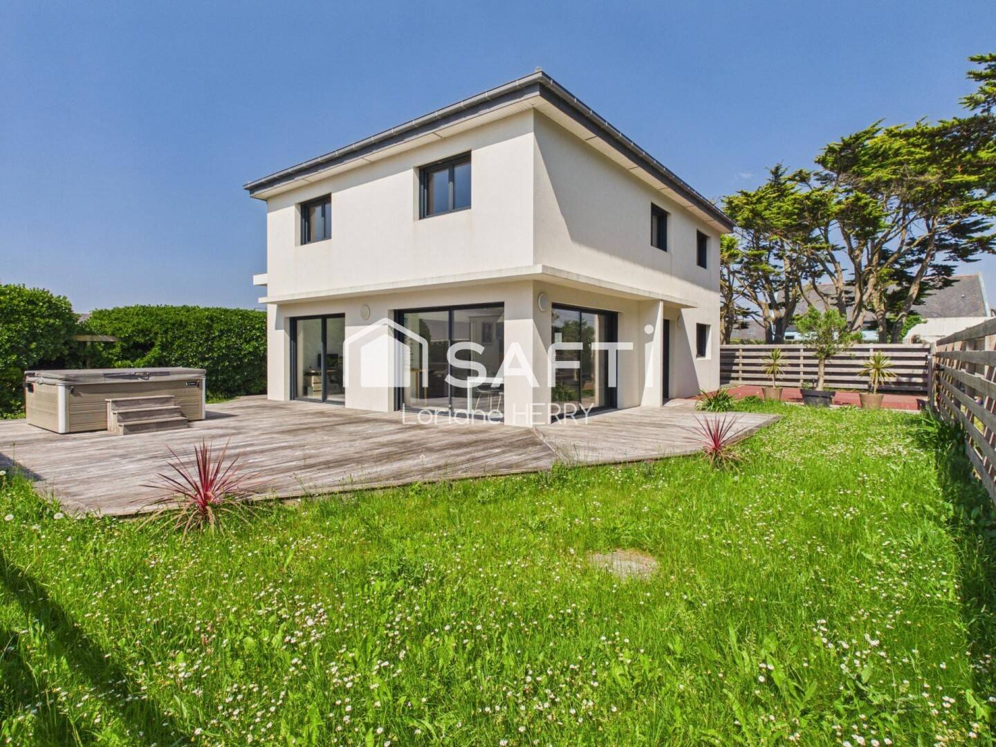Maison 6 pièces 149 m² · à Santec · 149 m² · 585 500 €
