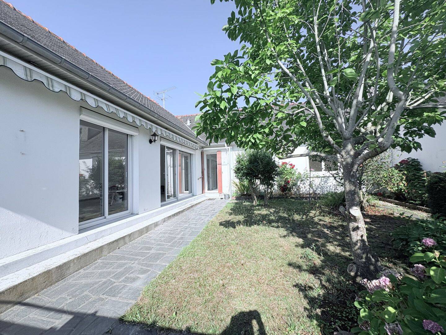 Maison 5 pièces 98 m² · à Saint-Malo · 97,5 m² · 1 300 €