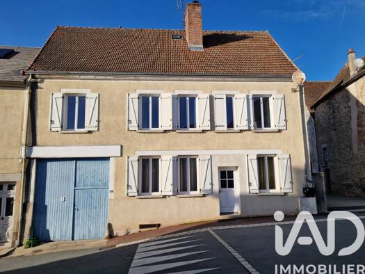 Maison de ville à vendre 97 000 € 8 pièces 7 chambres 188 m² 365 m² de terrain Auzances 23700