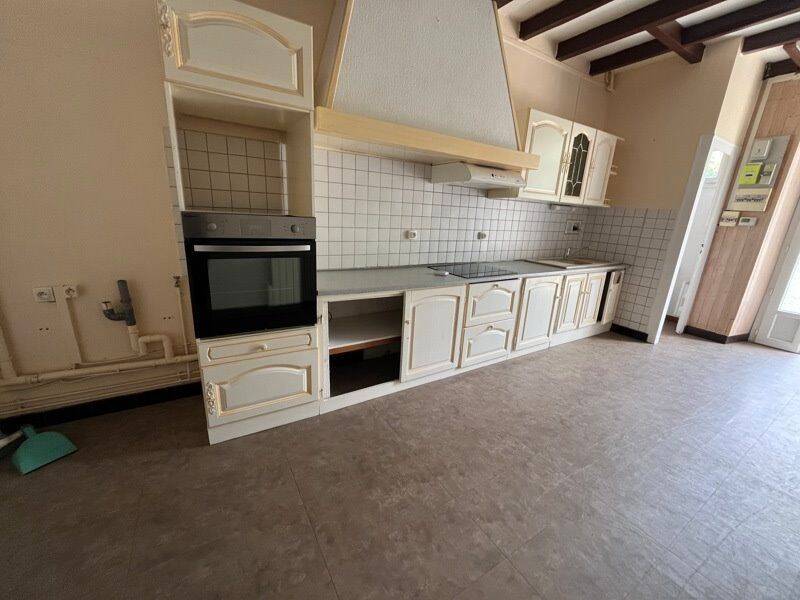 Maison 3 pièces 71 m² · à Saint-Jean-d'Angély · 70,5 m² · 550 €/mois