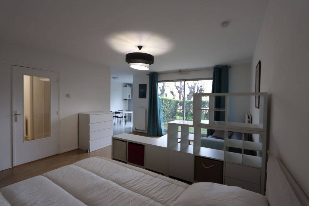 Appartement 1 pièce 46 m² · à Tassin-la-Demi-Lune · 46 m² · 911 €