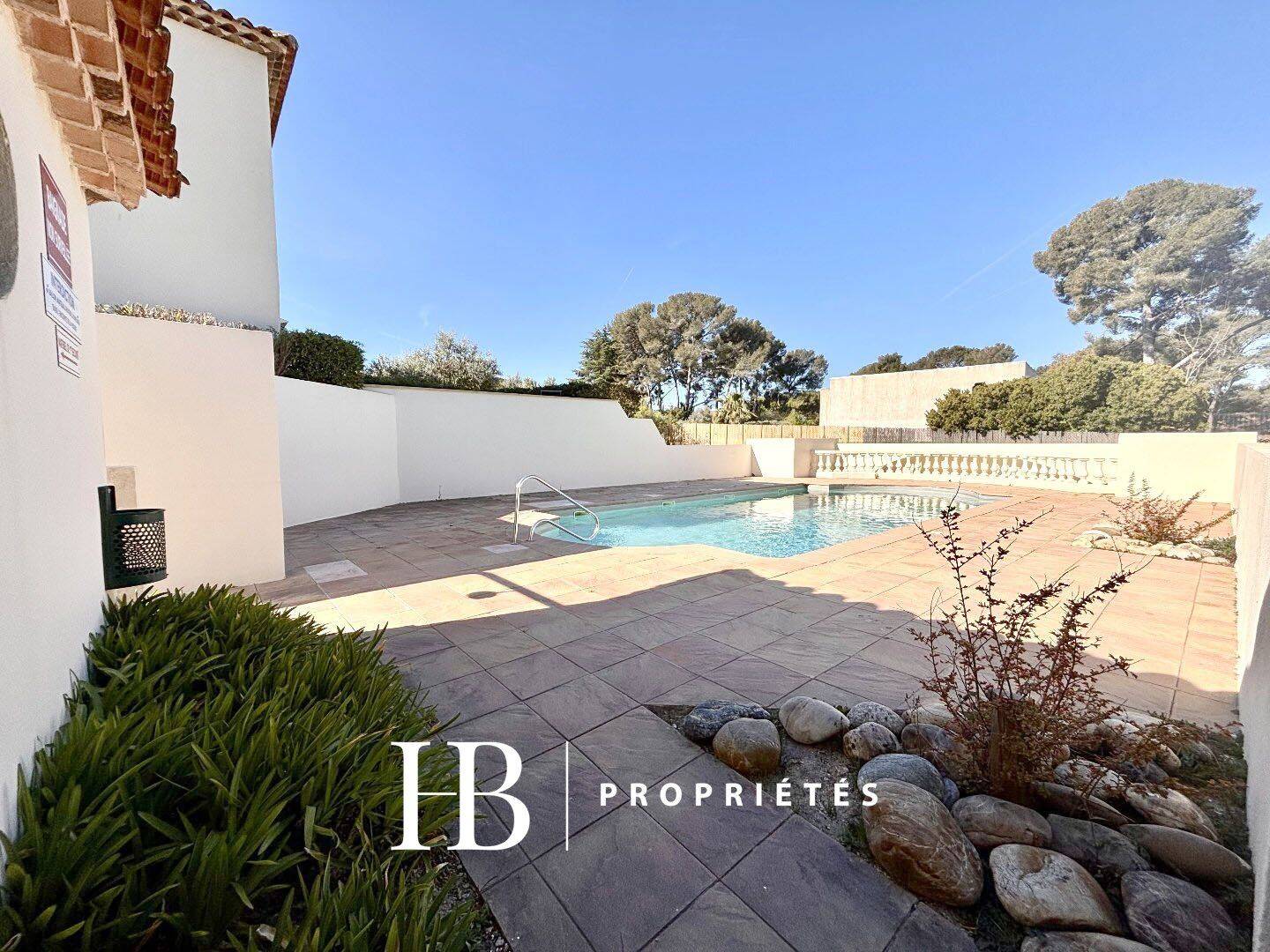 Appartement 3 pièces 40 m² · à Sanary-sur-Mer · 40 m² · 349 000 €
