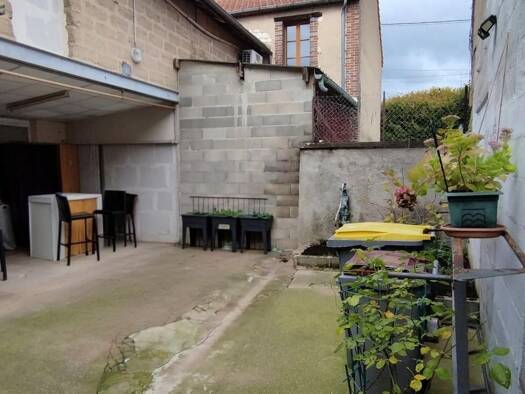 Immeuble à vendre 135 000 € 94 m² Vieille Ville Joigny 89300