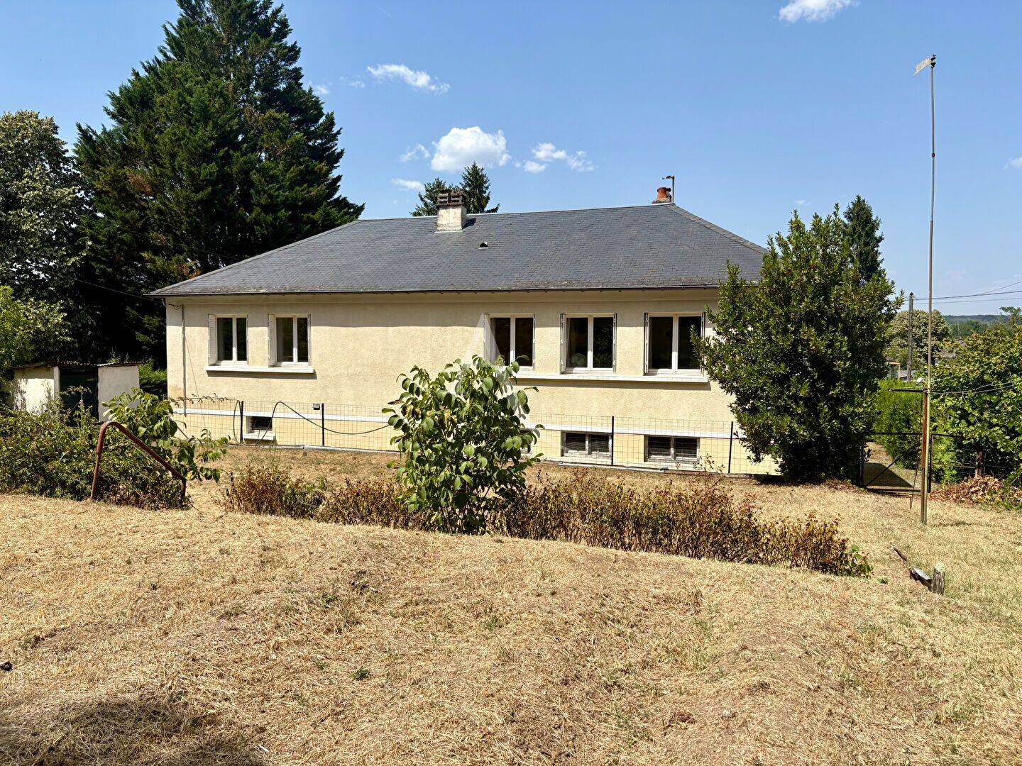 Maison 5 pièces 99 m² · à Saint-Julien-de-Chédon · 99,2 m² · 150 000 €