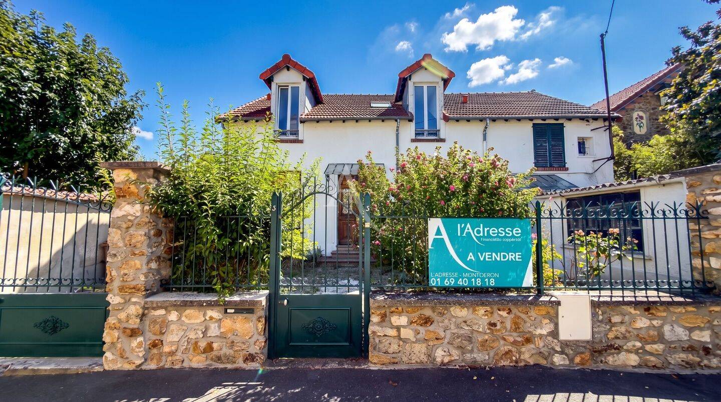 Maison 6 pièces 132 m² · à Montgeron · 132 m² · 469 000 €