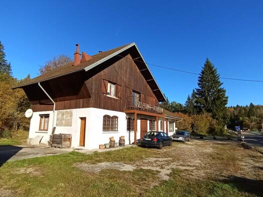 Maison à vendre 295 000 € 9 pièces 5 chambres 240 m² 3 477 m² de terrain La Chaumusse 39150