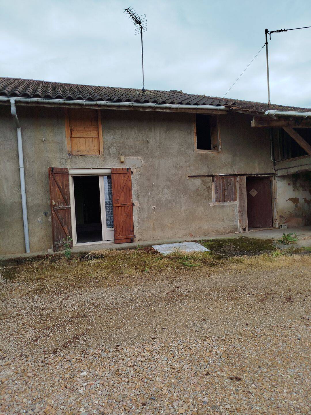 Maison 4 pièces 100 m² · à Saint-Amour · 100 m² · 117 000 €