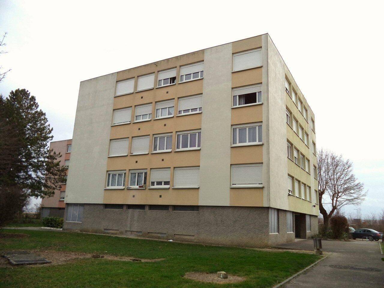 Appartement 3 pièces 68 m² · à Romilly-sur-Seine · 68,4 m² · 35 000 €