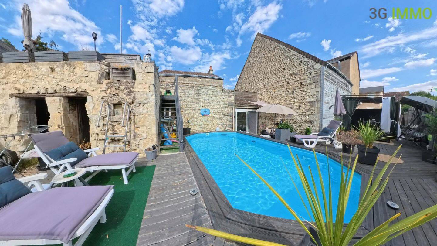 Maison 11 pièces 422 m² · à La Roche-Posay · 422 m² · 349 000 €