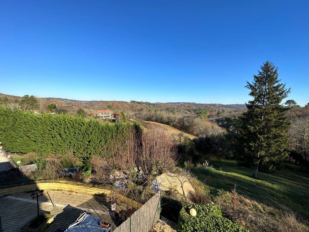 Maison 4 pièces 110 m² · à Sarlat-la-Canéda · 110 m² · 830 €