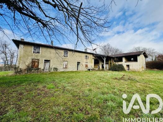 Maison à vendre 168 000 € 8 pièces 7 chambres 205 m² 12 000 m² de terrain Bellegarde-Poussieu 38270