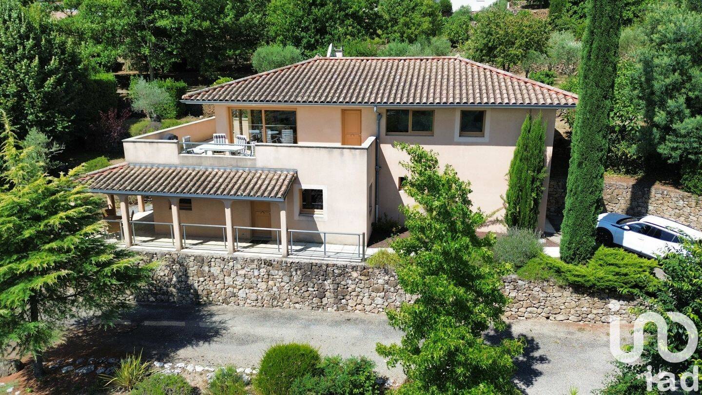 Maison 5 pièces 182 m² · à Joyeuse · 181,6 m² · 475 000 €