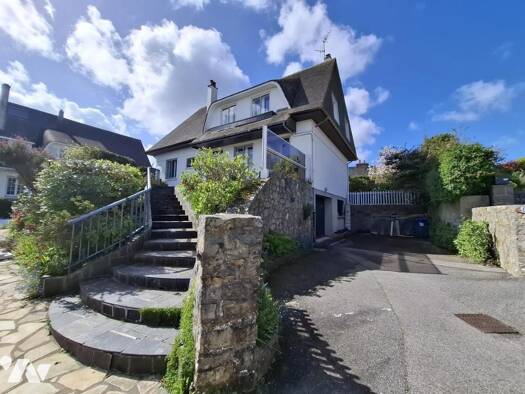 Maison à vendre 419 000 € 7 pièces 5 chambres 150 m² 923 m² de terrain Cherbourg-en-Cotentin 50100