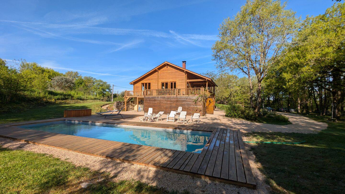 Maison 10 pièces 245 m² · à Autoire · 245 m² · 434 000 €