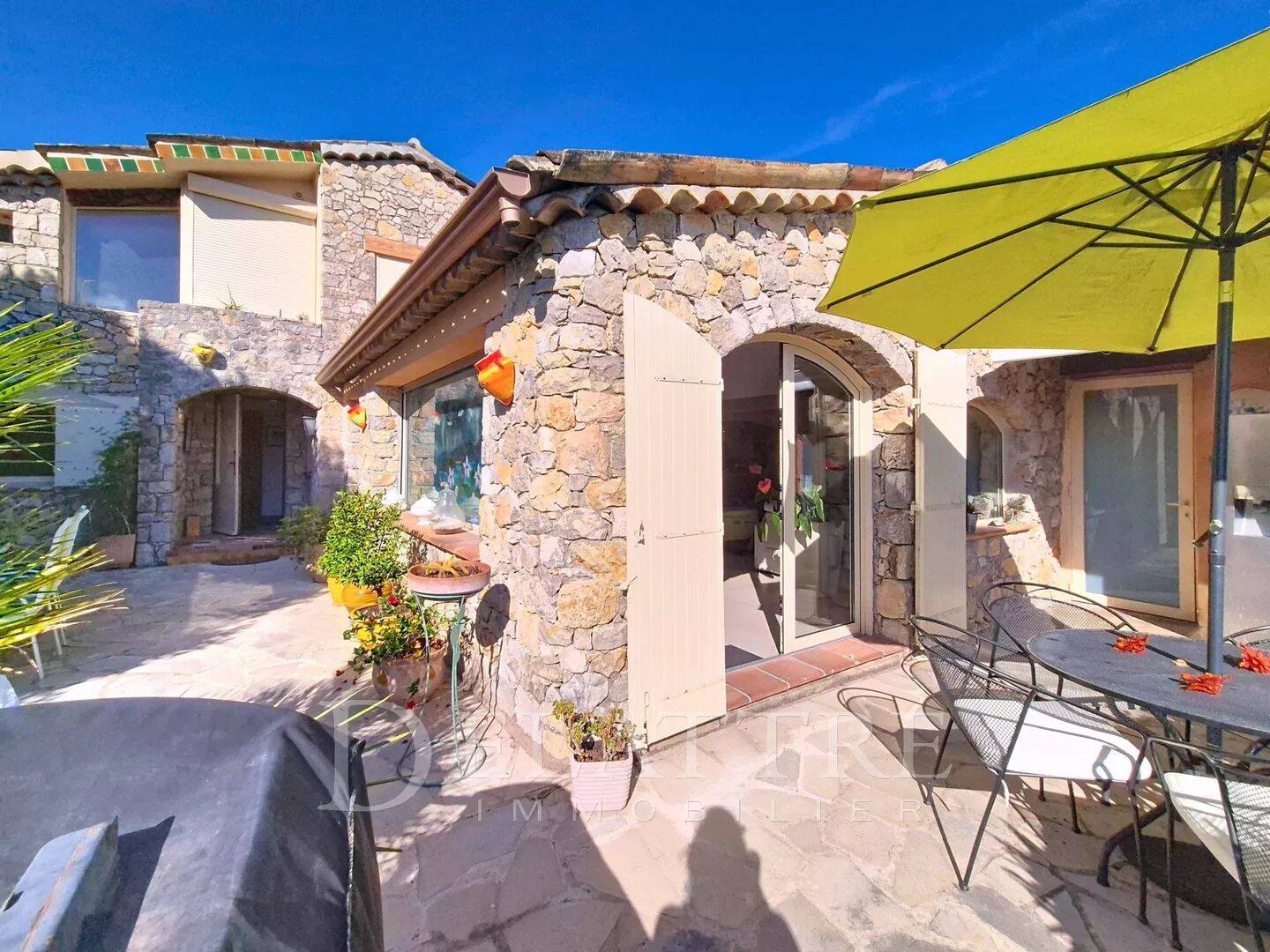 Maison 7 pièces 192 m² · à Grasse · 192 m² · 1 200 000 €