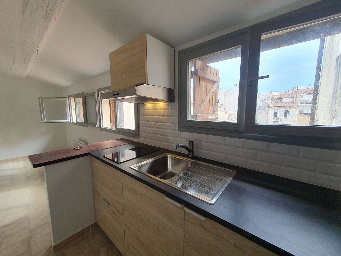 Appartement 1 pièce 31 m² · à Marseille 1er Arrondissement · 30,5 m² · 663 €