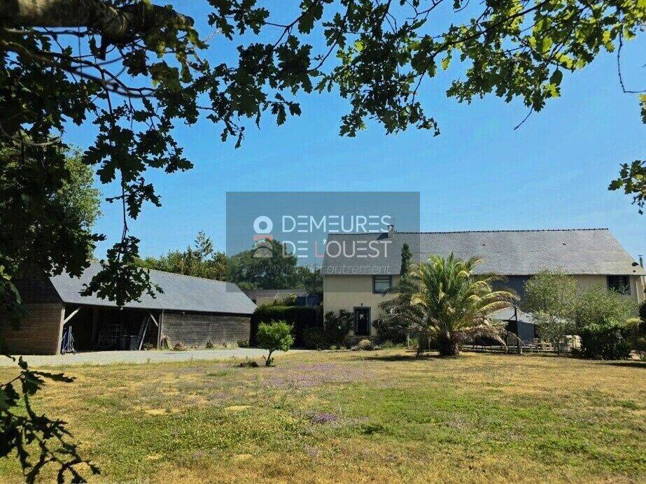 Maison 9 pièces 300 m² · à Pacé · 300 m² · 1 042 000 €