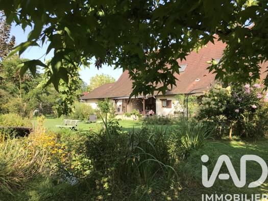 Maison à vendre 349 000 € 8 pièces 4 chambres 220 m² 6 718 m² de terrain Le Tartre 71330