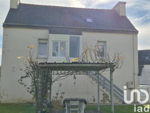 Maison de ville à vendre 161 000 € 4 pièces 3 chambres 83 m² 2 000 m² de terrain Maël-Carhaix 22340