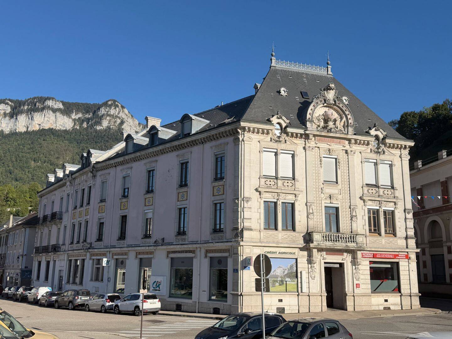 Appartement 3 pièces 100 m² · à Saint-Laurent-du-Pont · 100,1 m² · 185 000 €