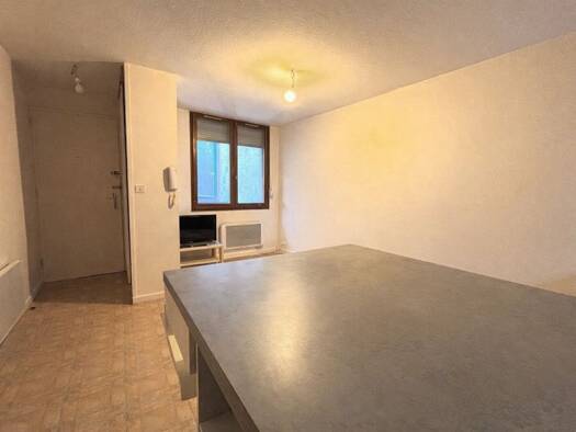 Appartement à vendre 92 000 € 2 pièces 1 chambre 40 m² RDC Besançon 25000