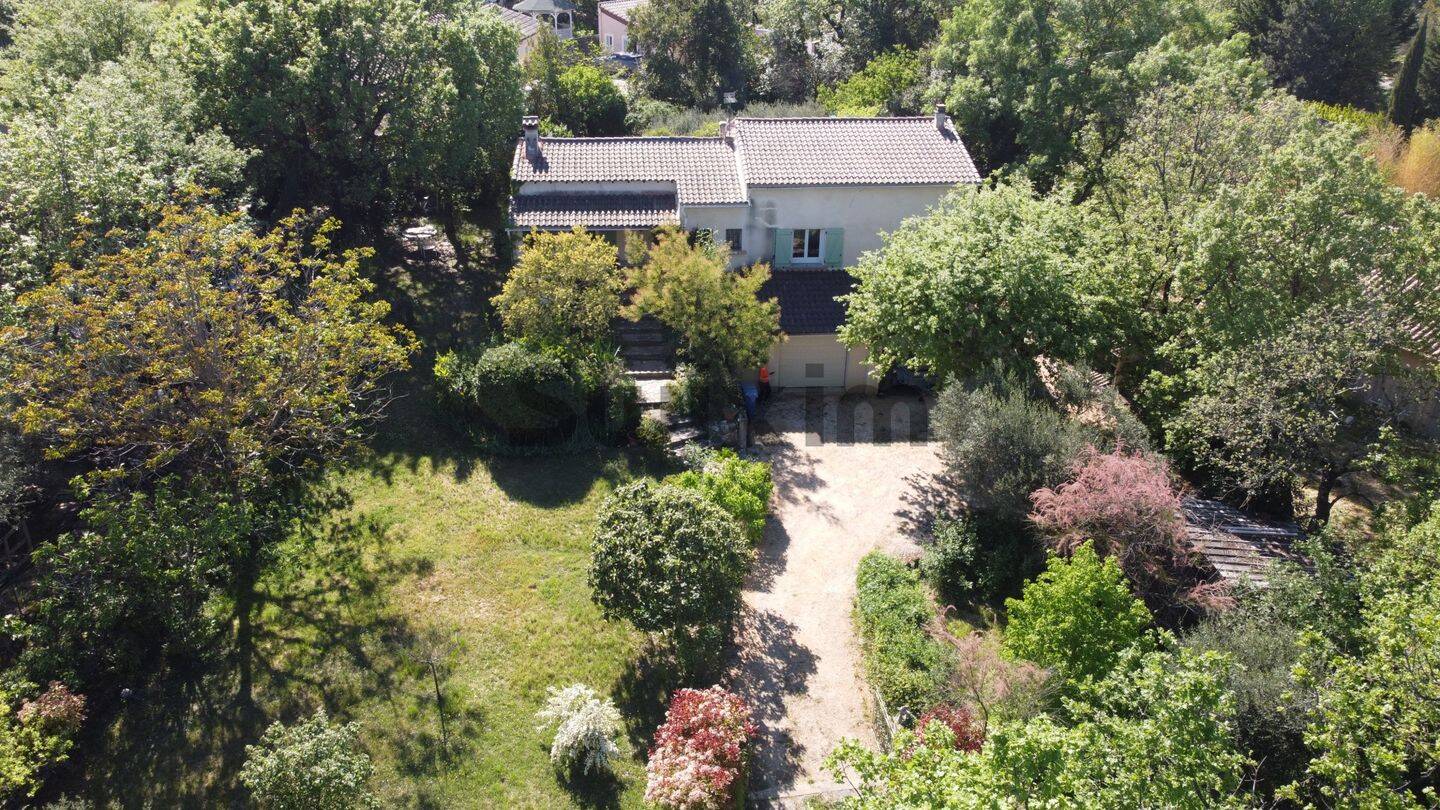 Maison 6 pièces 100 m² · à Deaux · 100 m² · 230 000 €