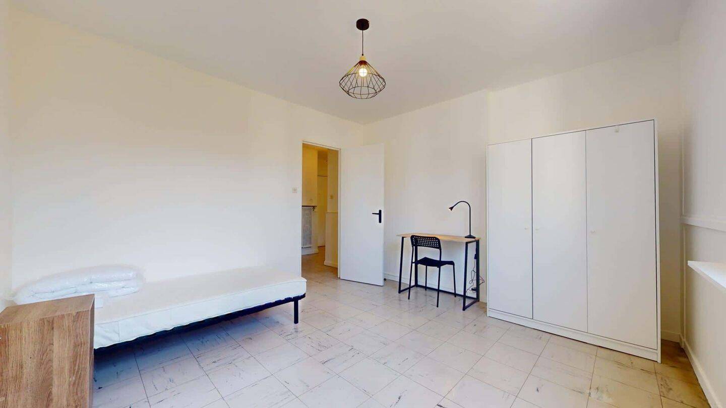 Appartement 1 pièce 15 m² · à Grenoble · 15 m² · 337 €/mois