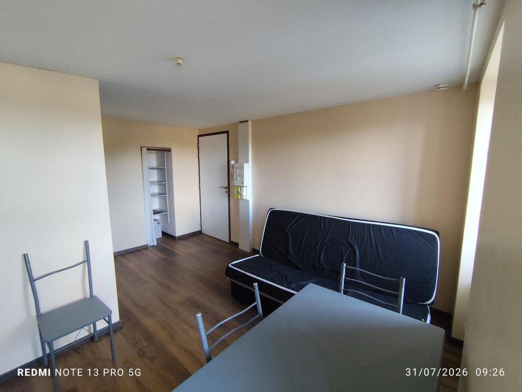 Appartement 2 pièces 18 m² · à Landivisiau · 17,7 m² · 342 €