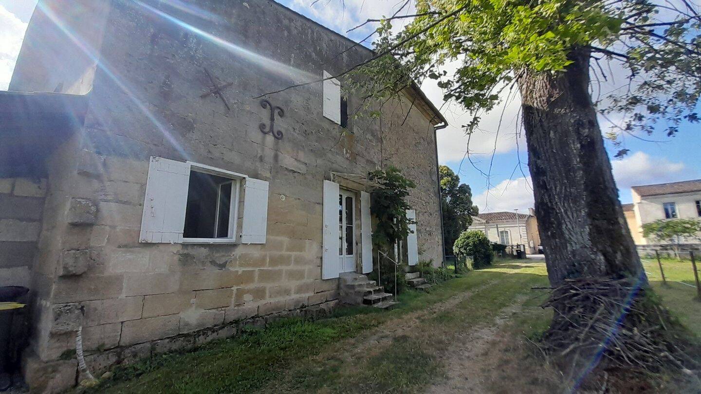 Maison 10 pièces 300 m² · à Moulon · 300 m² · 449 000 €
