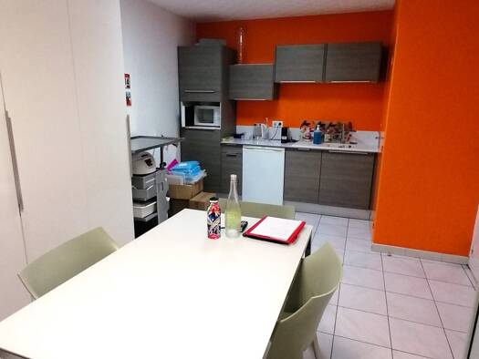 Local commercial à vendre 75 900 € 20 m² de surface de vente Buxerolles 86180