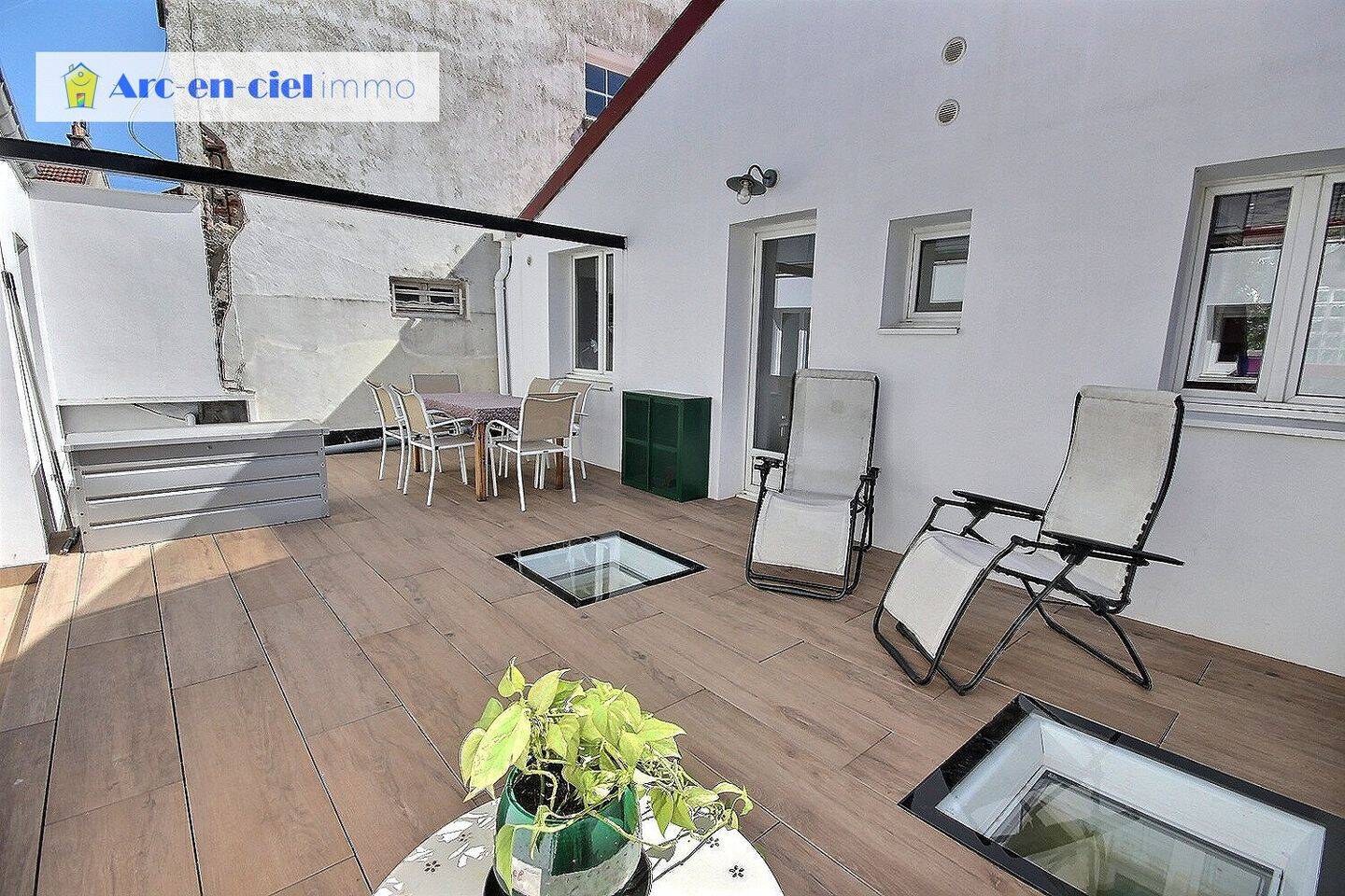 Appartement 8 pièces 160 m² · à Les Lilas · 160,3 m² · 978 500 €