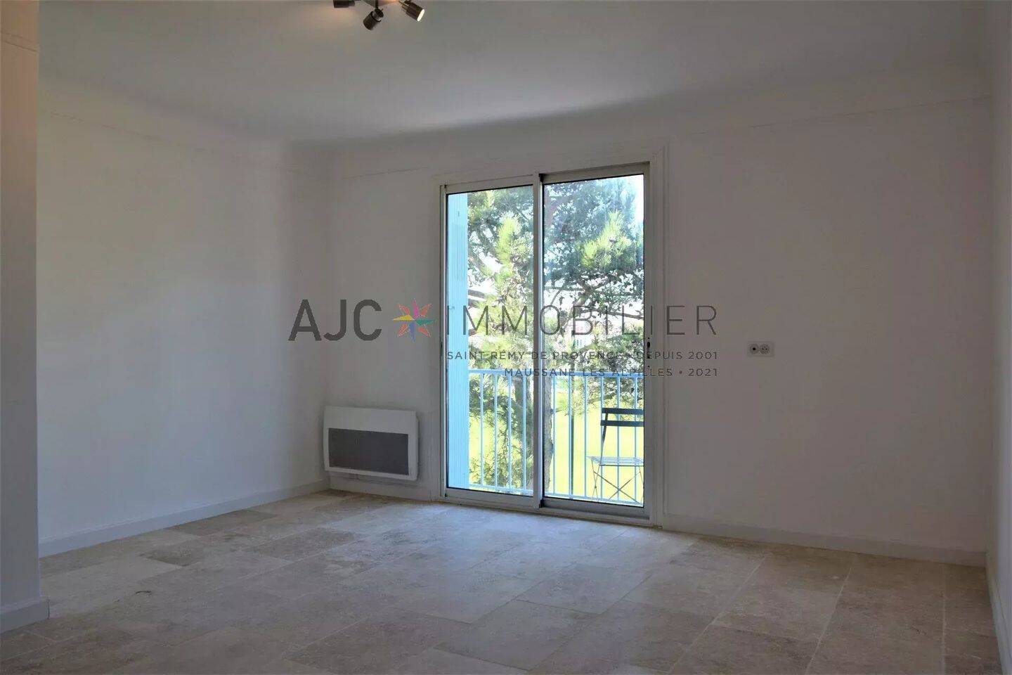 Appartement 3 pièces 51 m² · à Saint-Rémy-de-Provence · 51 m² · 686 €/mois