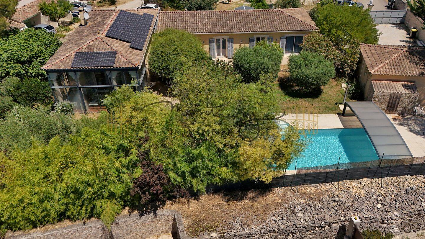Maison 7 pièces 212 m² · à Nîmes · 212 m² · 699 000 €