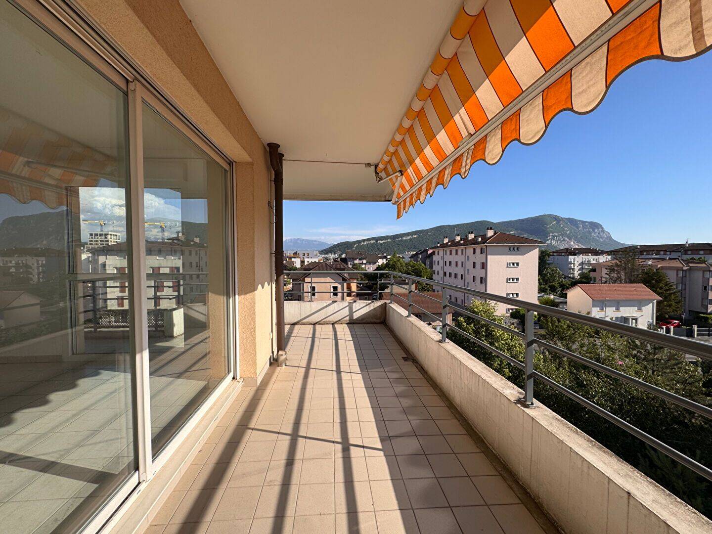 Appartement 3 pièces 70 m² · à Ambilly · 70 m² · 350 000 €