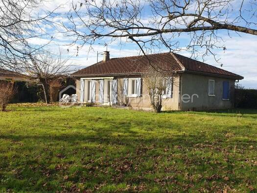 Maison de plain-pied à vendre 160 000 € 5 pièces 3 chambres 95 m² 2 500 m² de terrain Villecomtal-sur-Arros 32730