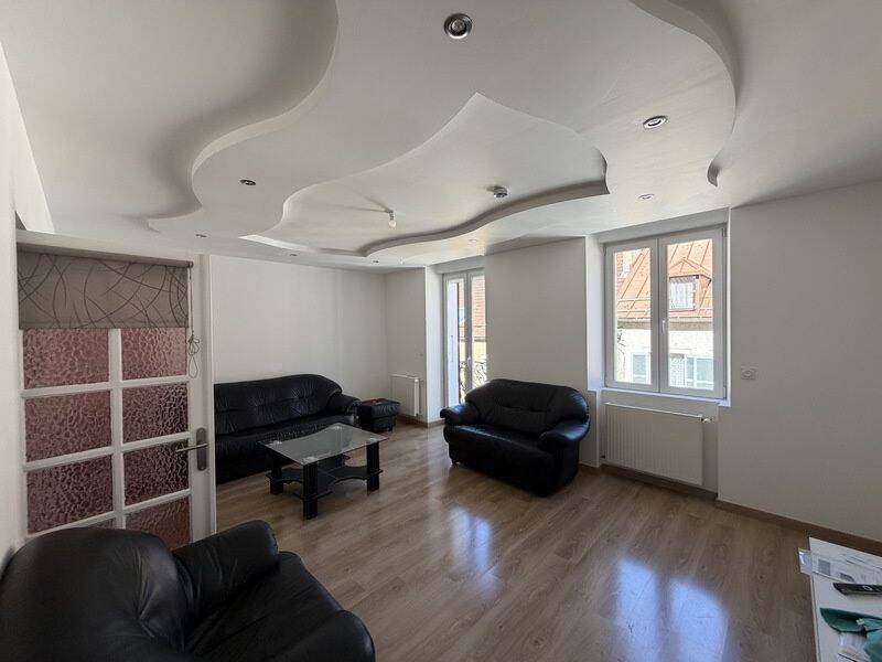 Appartement 3 pièces 73 m² · à Saint-Claude · 73 m² · 75 000 €