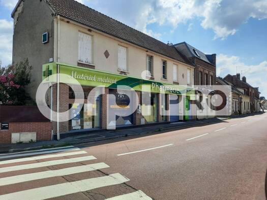Local commercial à louer 2 000 € 182 m² de surface de vente Estrées-Saint-Denis 60190