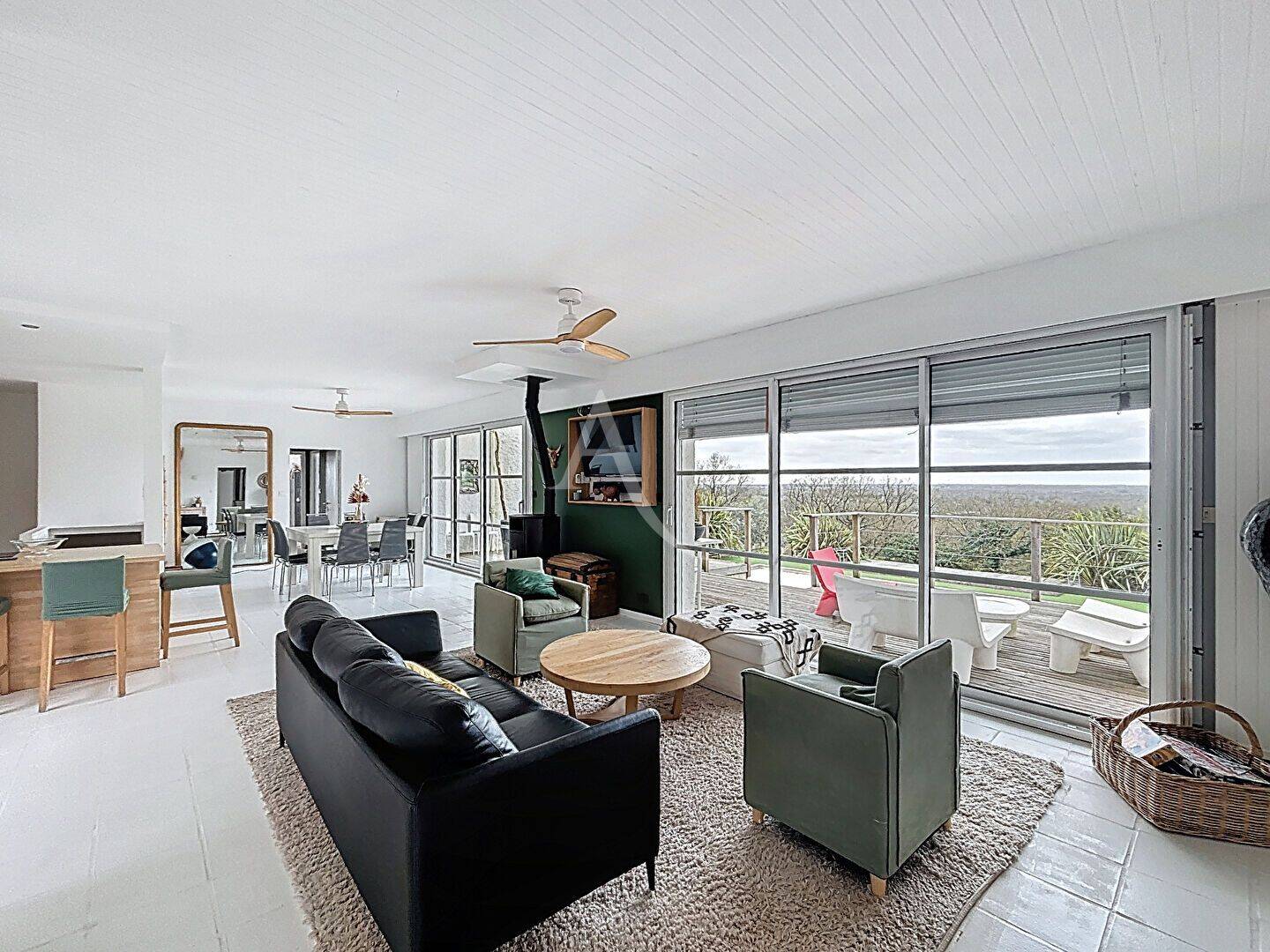 Maison 8 pièces 166 m² · à Couëron · 166 m² · 599 990 €