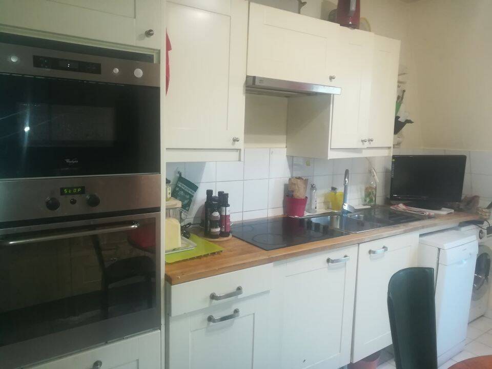 Appartement 4 pièces 100 m² · à Lyon 4ème Arrondissement · 100 m² · 600 €