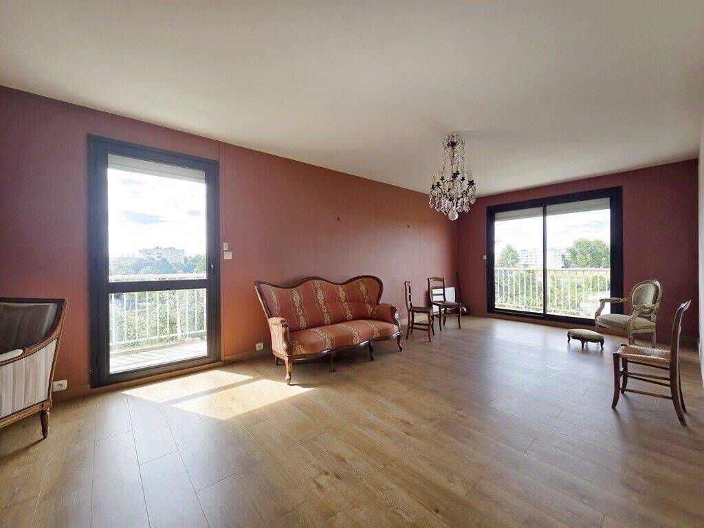 Appartement 4 pièces 94 m² · à Saintes · 94,2 m² · 210 000 €
