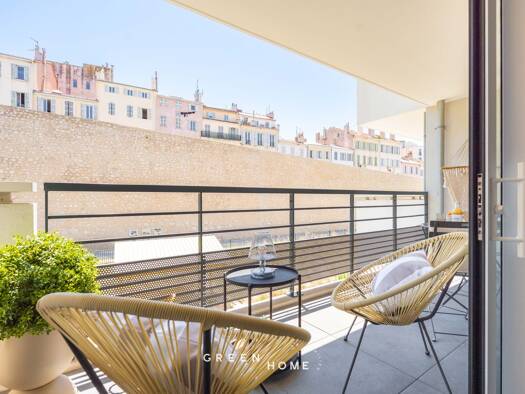 Appartement à vendre - Première occupation 399 000 € 3 pièces 2 chambres 65 m² Étage 4/8 Saint Victor Marseille 7ème arrondissement 13007