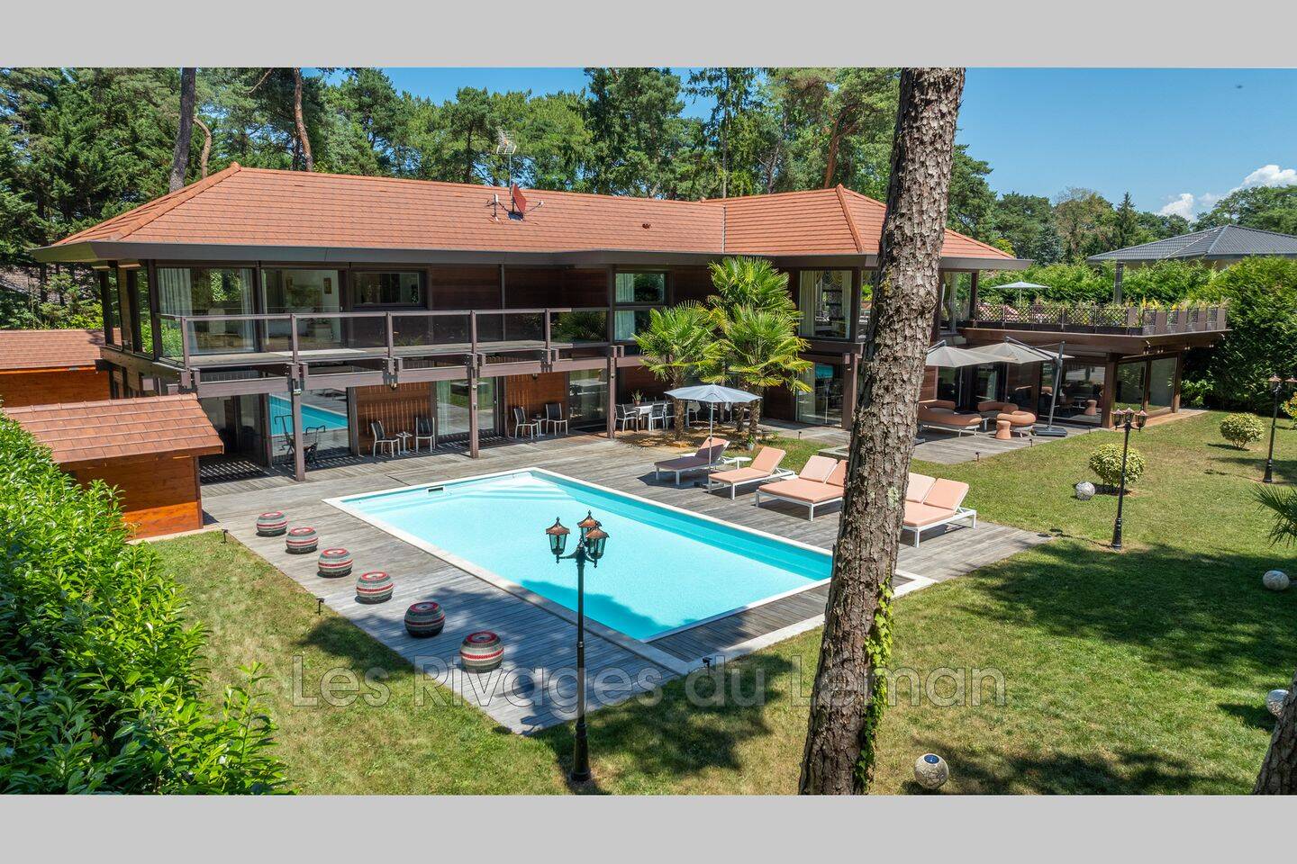 Maison 9 pièces 448 m² · à Sciez · 448 m² · 4 950 000 €