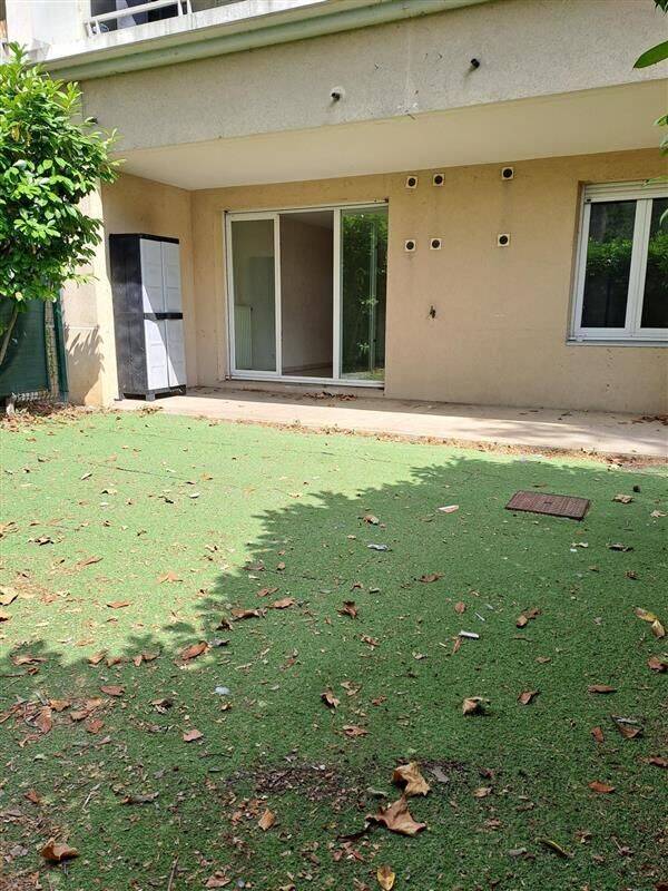 Appartement 4 pièces 83 m² · à Décines-Charpieu · 82,6 m² · 1 053 €